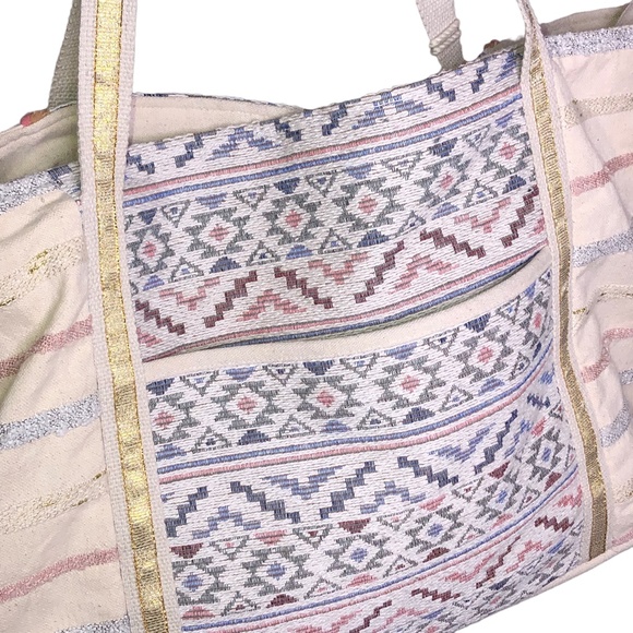 Twig & Arrow BOHO Woven Beach Weekend Tote Bag w/Tassel - Picture 4 of 16